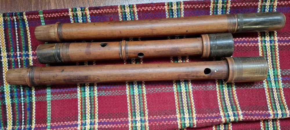 Български триставен кавал.