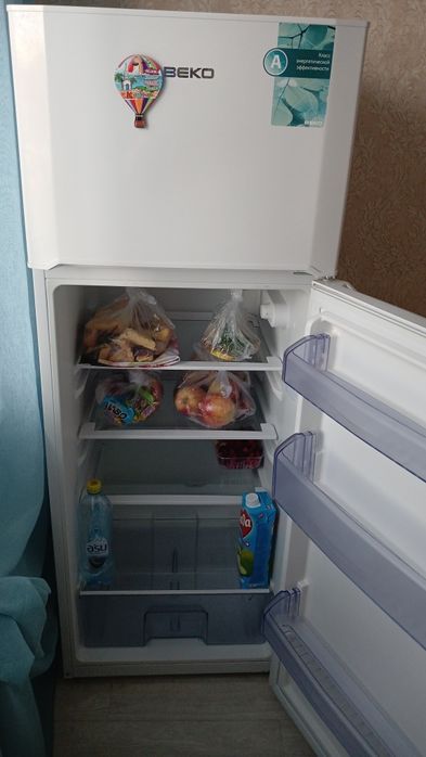 Продам холодильник Веко  качественный,.