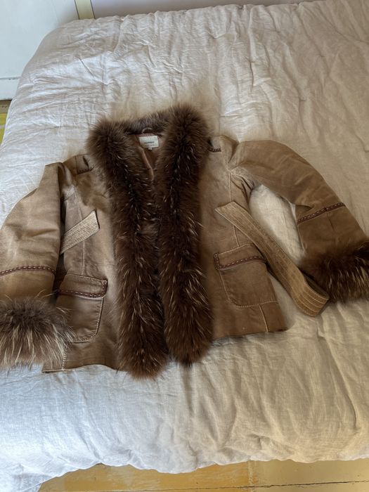 Дамско яке , естествен велур с кожа от лисици