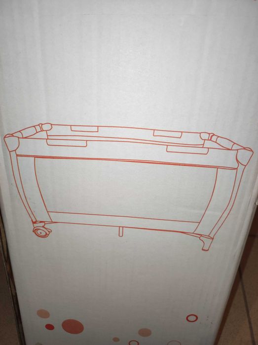 Нова бебешка кошарка в розово.