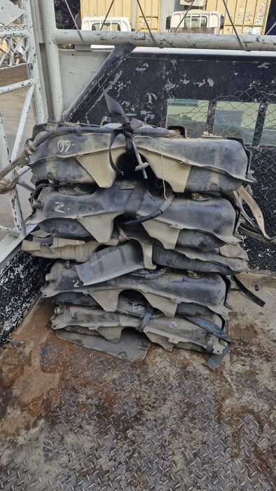 Бензобак Тойота раф 4 2003