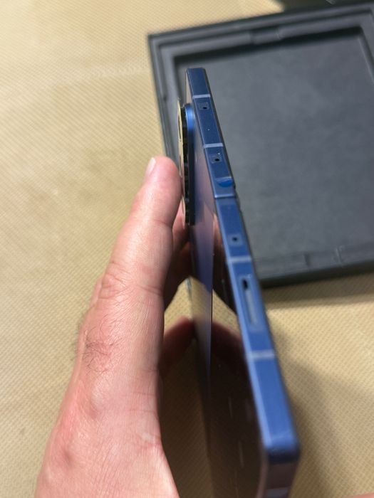 Samsung Fold 6 nou neactivat