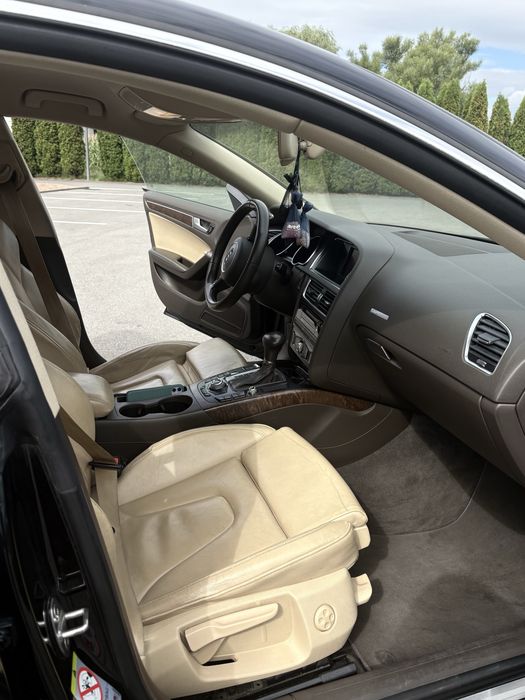 Vand Audi A5  stare foarte buna