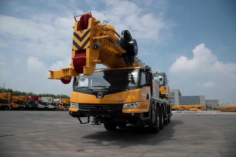 Автокран Avtokran XCMG 100 t 5 секция