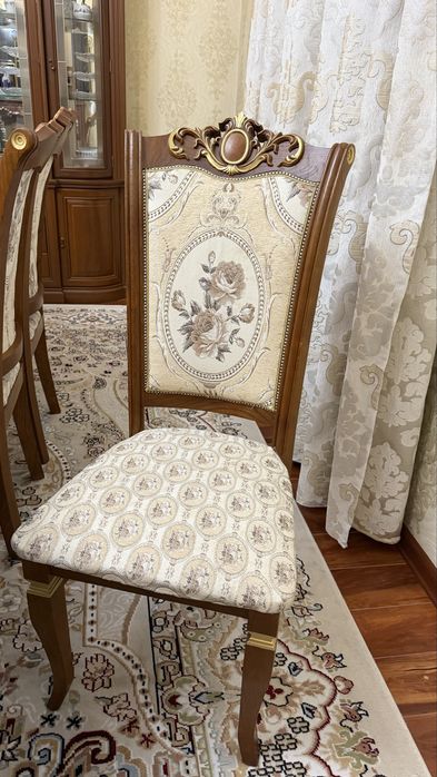 Продам стол и стулья