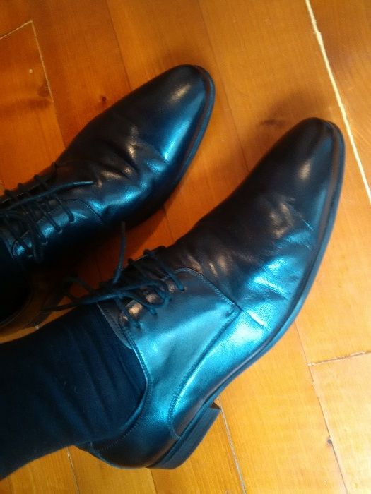 OFERTA! Vând pantofi din piele, aproape noi, mărime 42, ELDEMAS