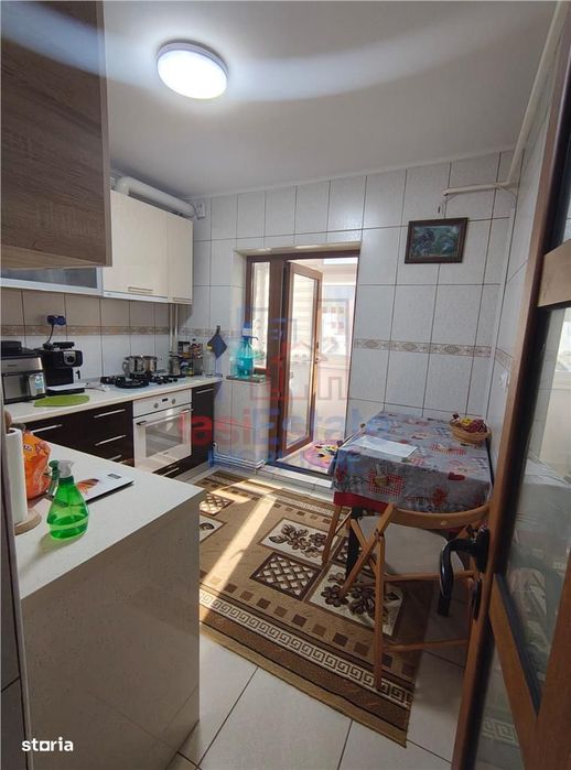 Apartament 3 camere decomandat - Stare impecabila