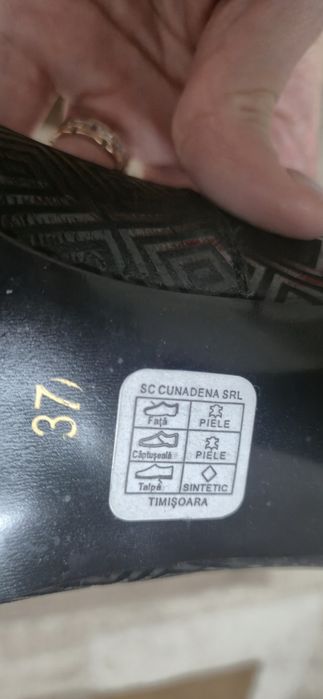 Pantofi eleganți piele