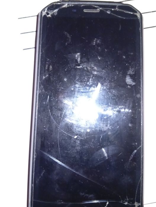 Vând telefon mobil ihunt