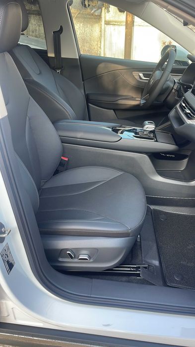 Сдаётся Электромобиль HONGQI E-QM5