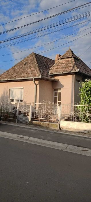 Vând casă individuală în Băi Turda pe str. Cireșului