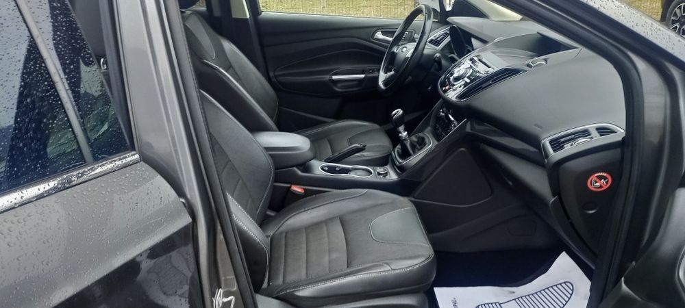 Ford Kuga 4x4 model Titanium Inm Ro 2026