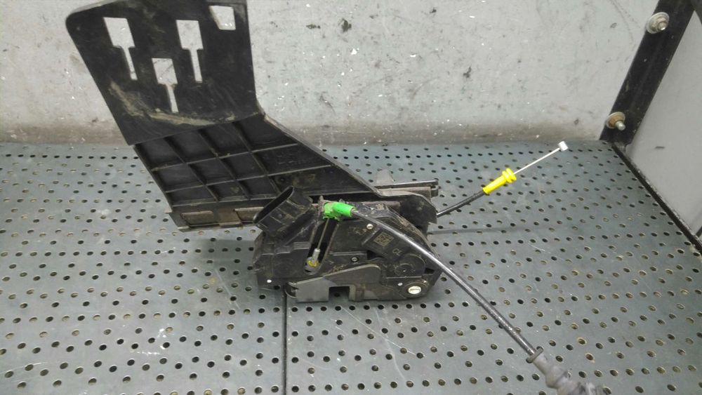 Broasca usa dreapta spate ford fiesta 6 cb1 ccn 8a61a264a26ah 8a61a264a52ad 8a6aa26412ac