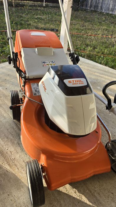 Stihl SET Masina tuns + trimmer motocoasa