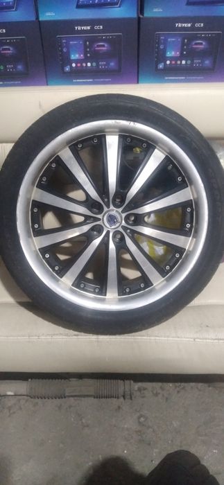 Колёсо  раз 19  диямтр 245