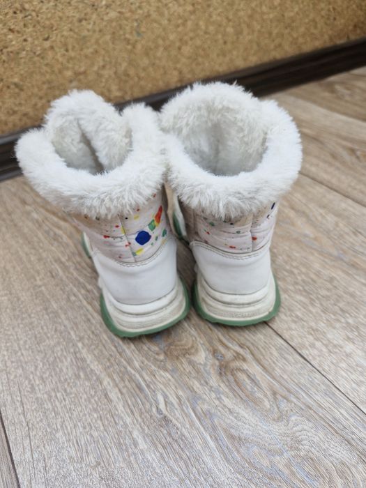 Зимние сапоги на девочку