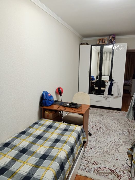 Мебель кровать и шкаф