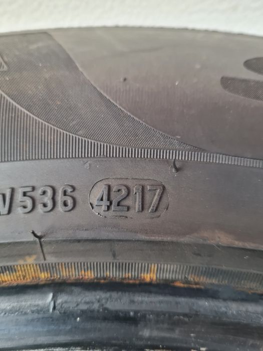 Зимни гуми 4 броя PIRELLIScorpion 215 65 R17 дот 4217