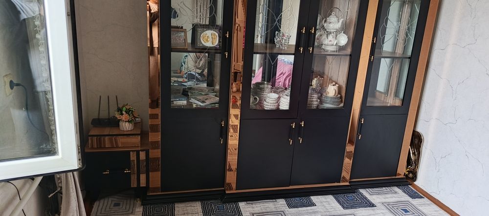 Mebel Komplekt deyarli yangi