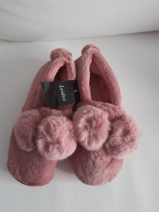 Нови Пухкави/зимни дамски пантофи - размер 38/39