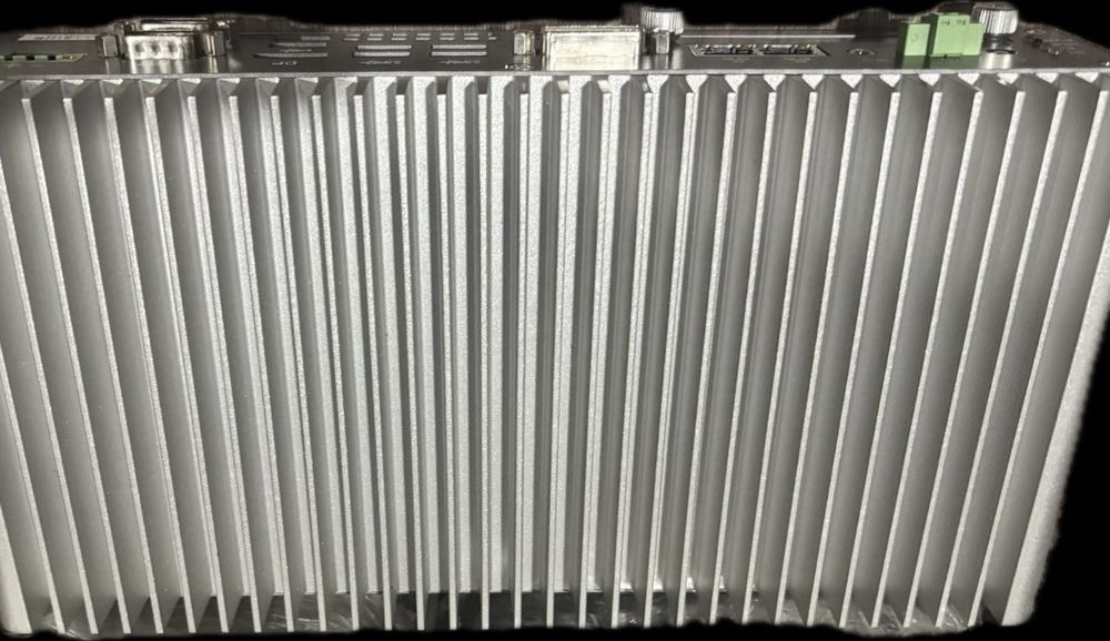 Mini PC industrial iBase AMS300MS i5 7500T