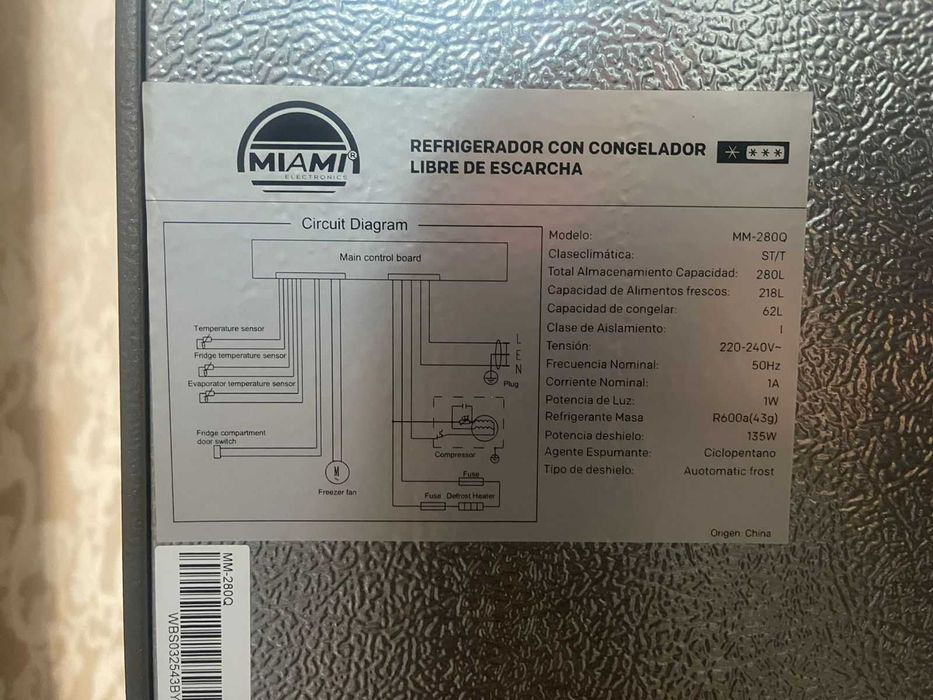 Продам холодильник