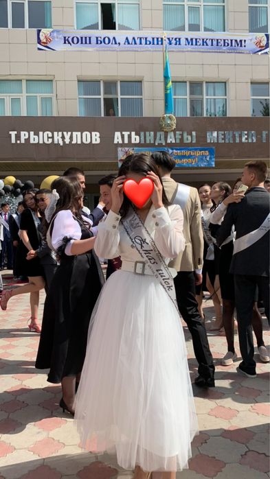 Очень красивое выпускное платье