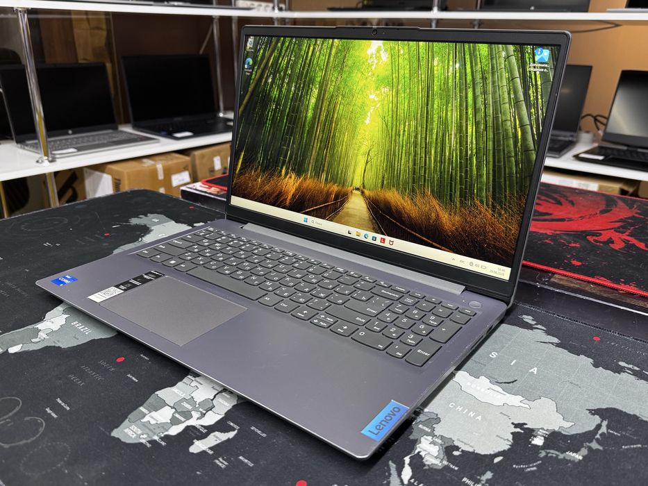 Ноутбук Lenovo IdeaPad 3 i5-1235U/8GB/SSD512GB
