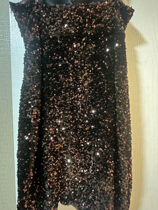 Официална рокля с пайети