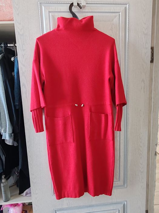 Продам платье женская