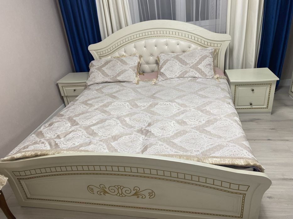 Спальный гарнитур