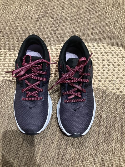 Адидас  и найк маратонки и кецове