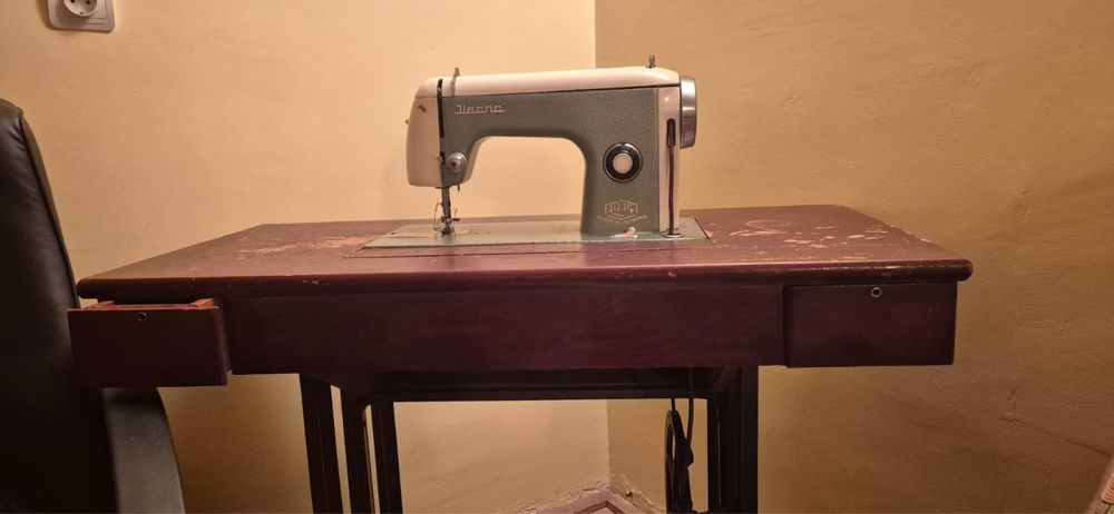 Mașină de cusut Ileana