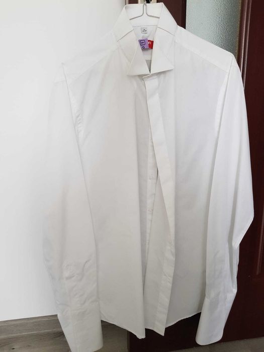 Vand 1 camasa Massini de eveniment