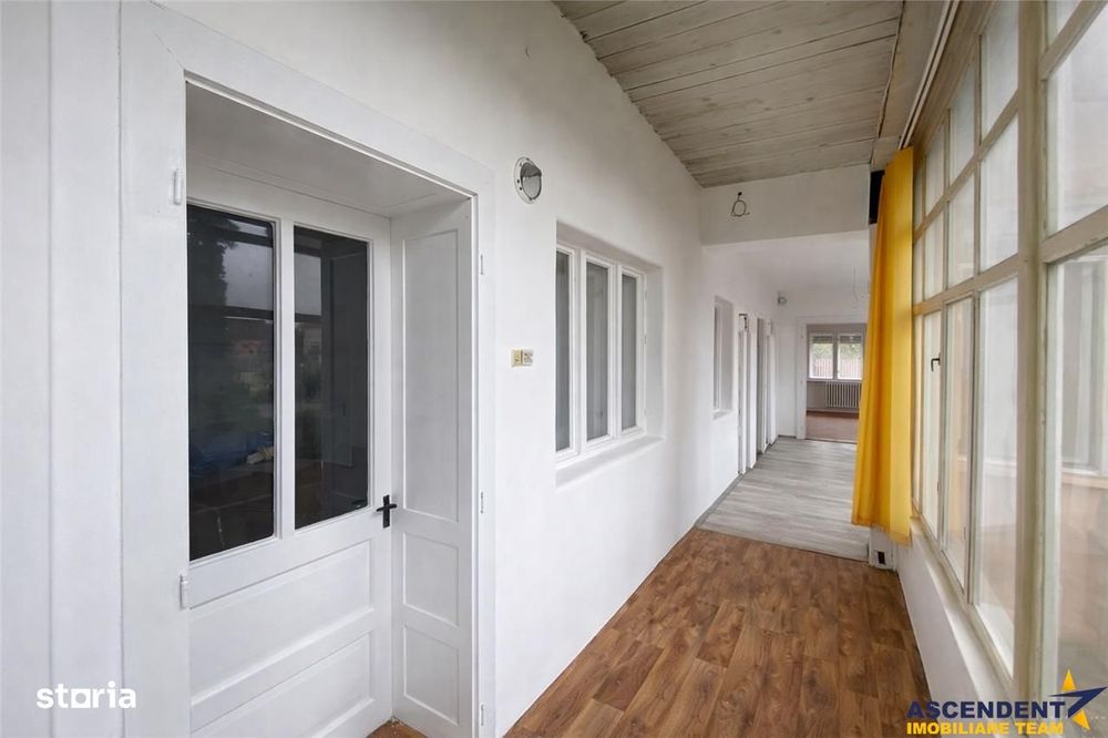 TUR 3D!In areal apreciabil,particulara casa cu 680 mp teren,Miercurea