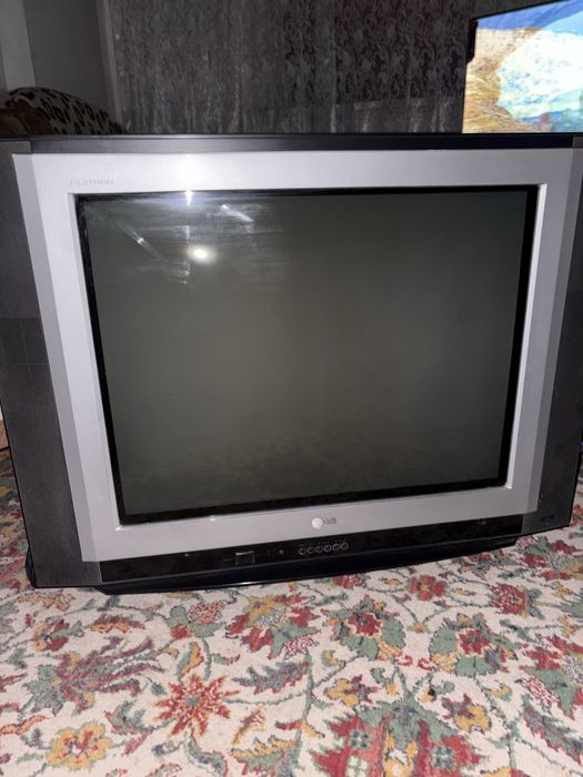 Телевизор LG FLATRON