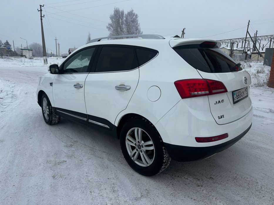 Продам кроссовер Jac s5 в хорошем состояний!