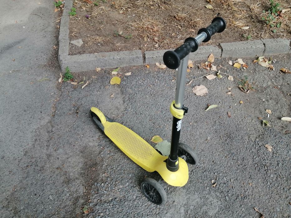 Детска тротинетка с  3 колела BTWIN B100, Жълта