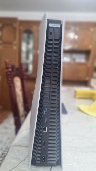 Play station 5 в хорошем состоянии