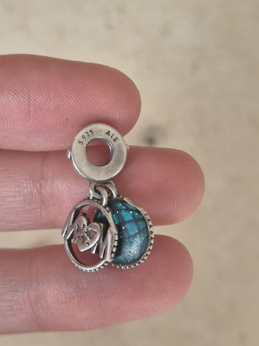 Bratara Pandora cu charmuri