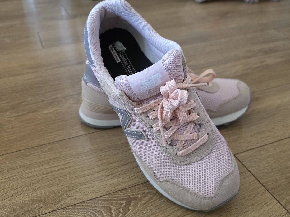 New Balance нови дамски маратонки 39 номер в розово от плат и велур. 
23,5 см стелка, в оригинална кутия