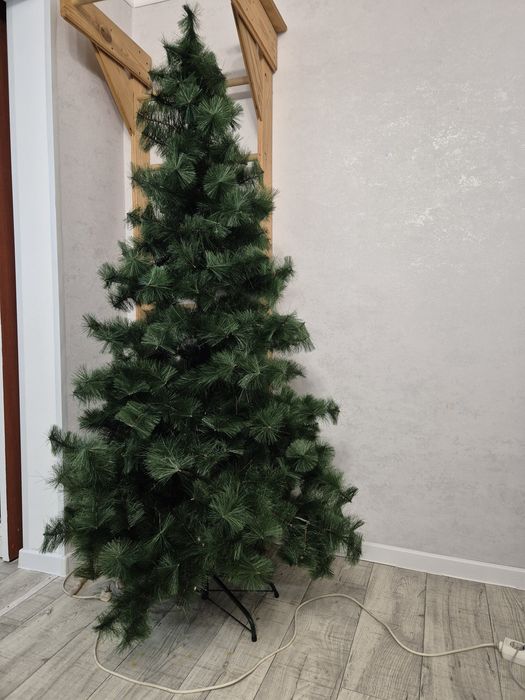 Продам искусственную елку