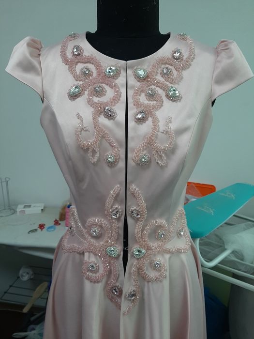 Услуги швеи,вышивальщицы