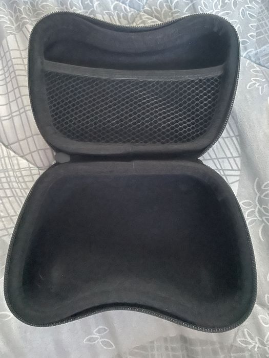 PS4 prо-1t,оригинален контролер,термо паста,thump sticks,3 игри,калъф