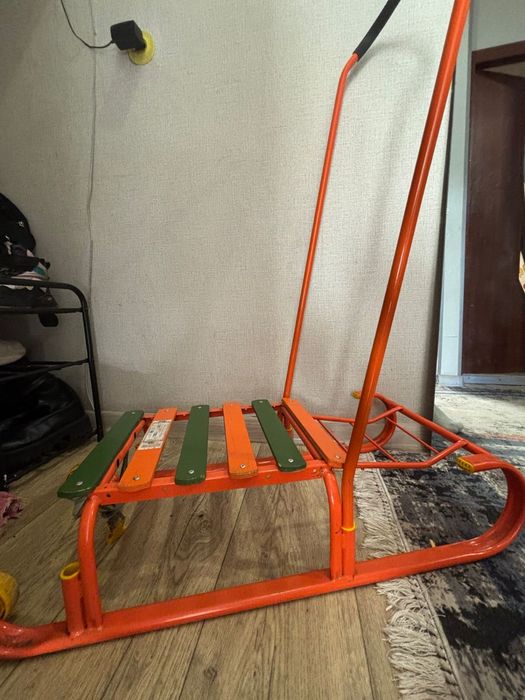 Продам зимние санки