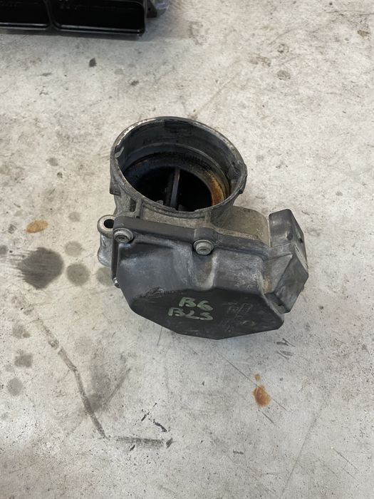 Clapeta acceleratie VW Passat b6 b7 touran 1.9 bls