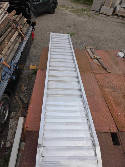 Пътеки за пътна помощ, платформа, автовоз