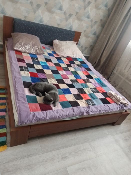 Столы, стулья, шкафы, парагенератор, диспенсер