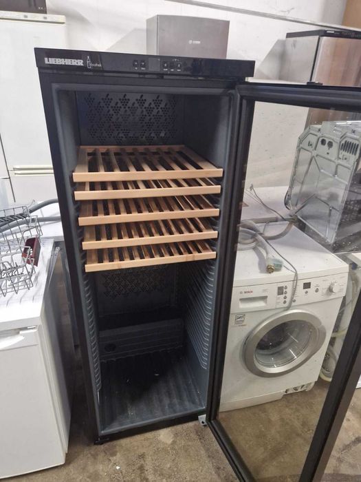 Хладилна витрина