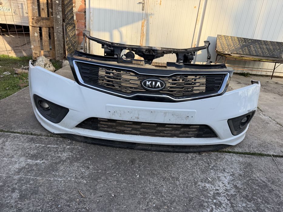 Предна броня и очиларка/маска Kia Ceed